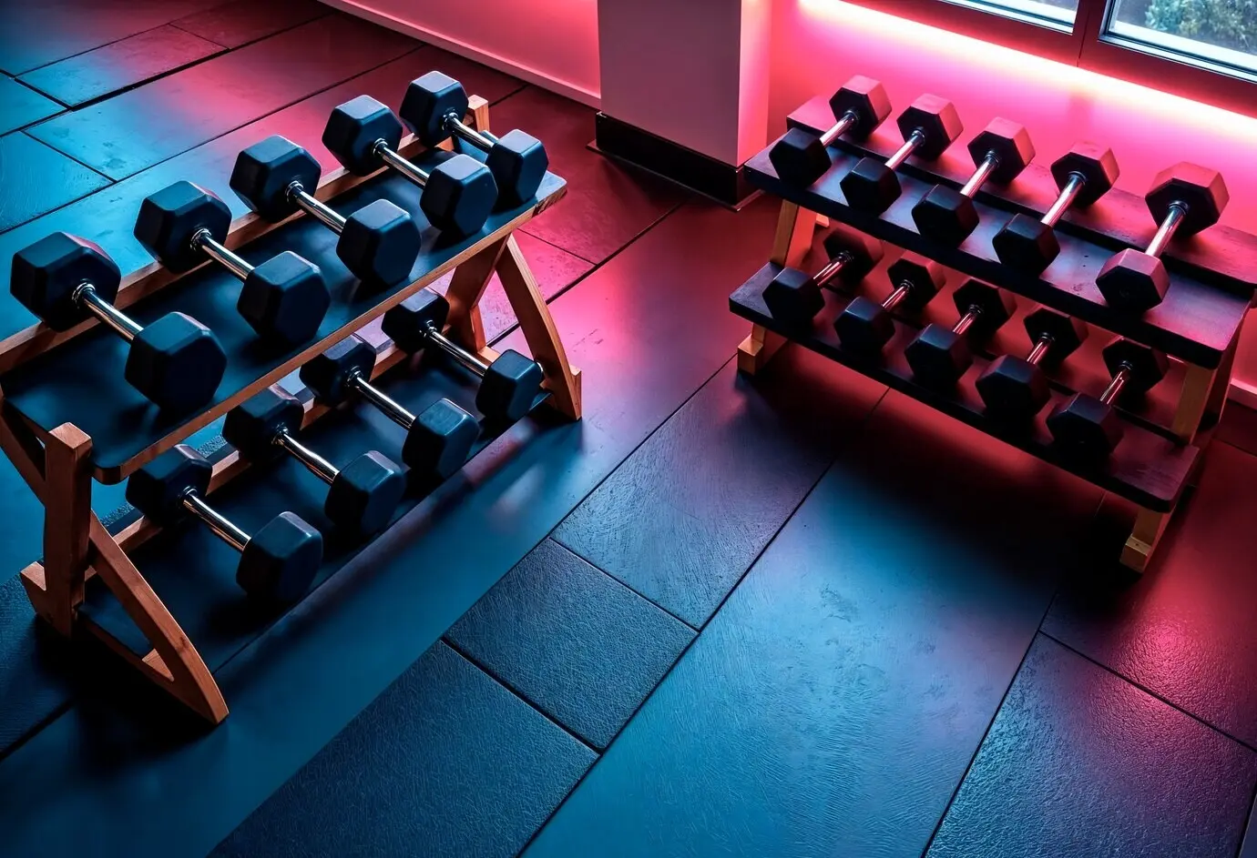 Современный городской тренажёрный зал